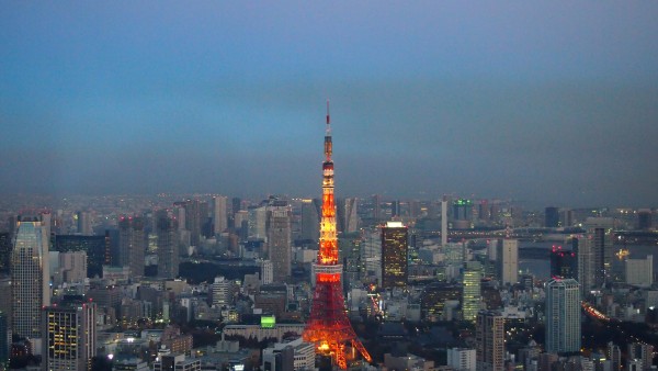 Tokyo Tower from Mori Art Museum at Roppongi, Tokyo, Japan